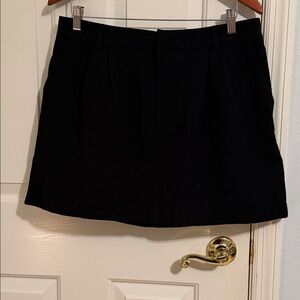 Women’s Mini Skirt / With Pockets